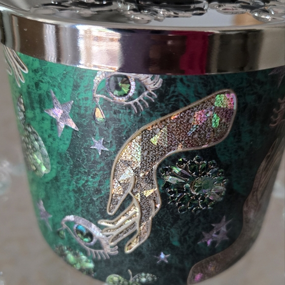 Candy Apple Cauldron Bath & Body Candle - Picture 9 of 14